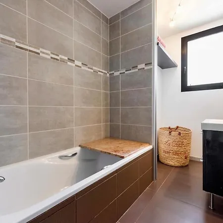 Villa 3 Chambres, Vue Mer, Premiere Ligne, Piscine, A Pieds *
